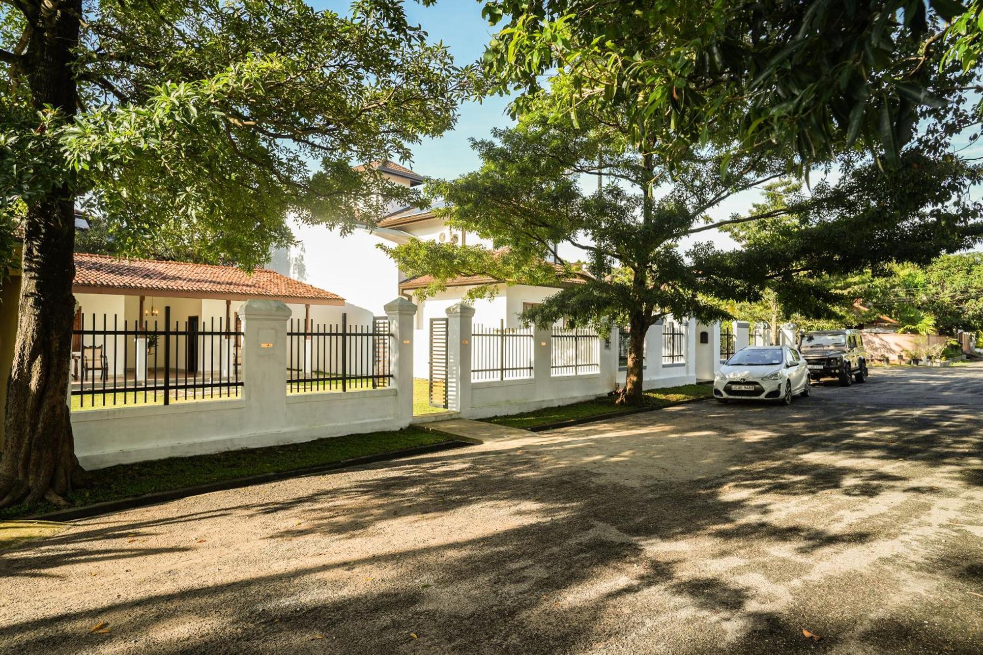 Summer House - Private Villa Close To International Airport Bia Ja-Ela Luaran gambar